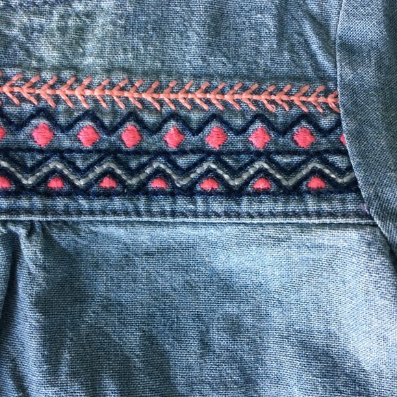 ⚪ 3/$15 Carter's baby girl 3 mo embroidered long sleeved chambray tunic - Picture 8 of 11